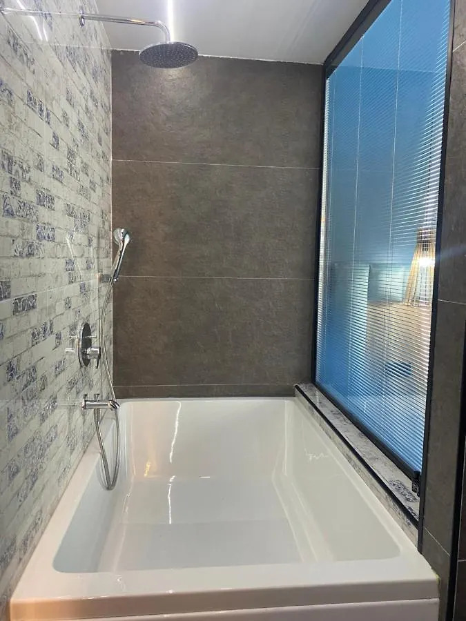 Honeymoon No16 With Big Hot Tube Apartment Istanbul
