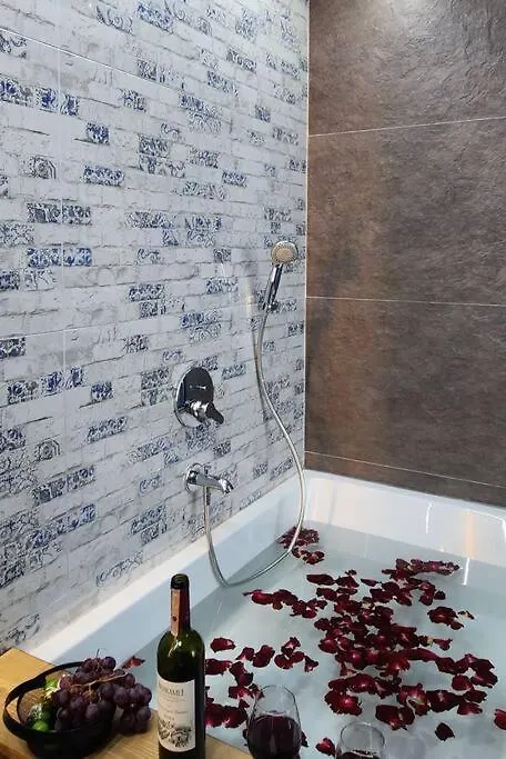 Honeymoon No16 With Big Hot Tube Apartment Istanbul